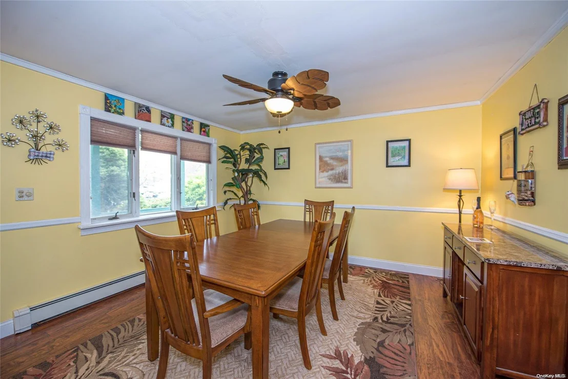 Photo of 92 Maple Avenue