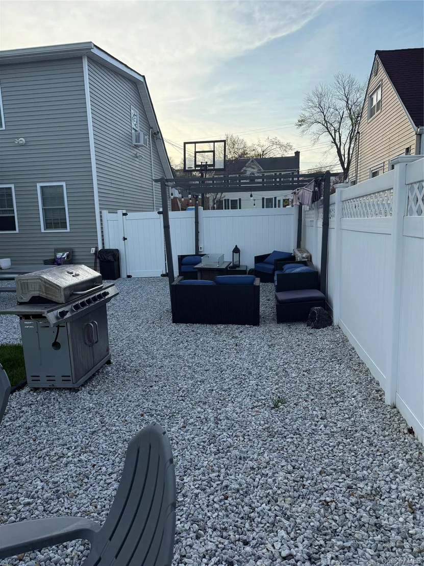 Photo of 53 Hazelton Road