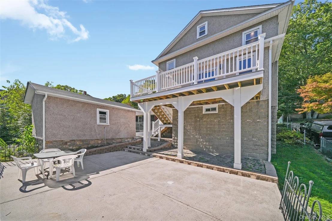 Photo of 511 Decatur Avenue