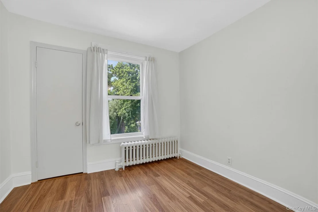 Photo of 33 Maurice Avenue