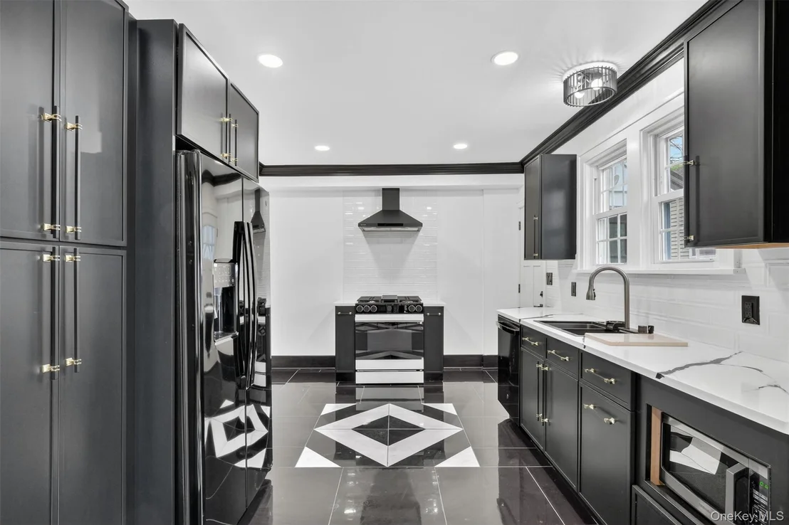 Photo of 32 Dutchess Terrace
