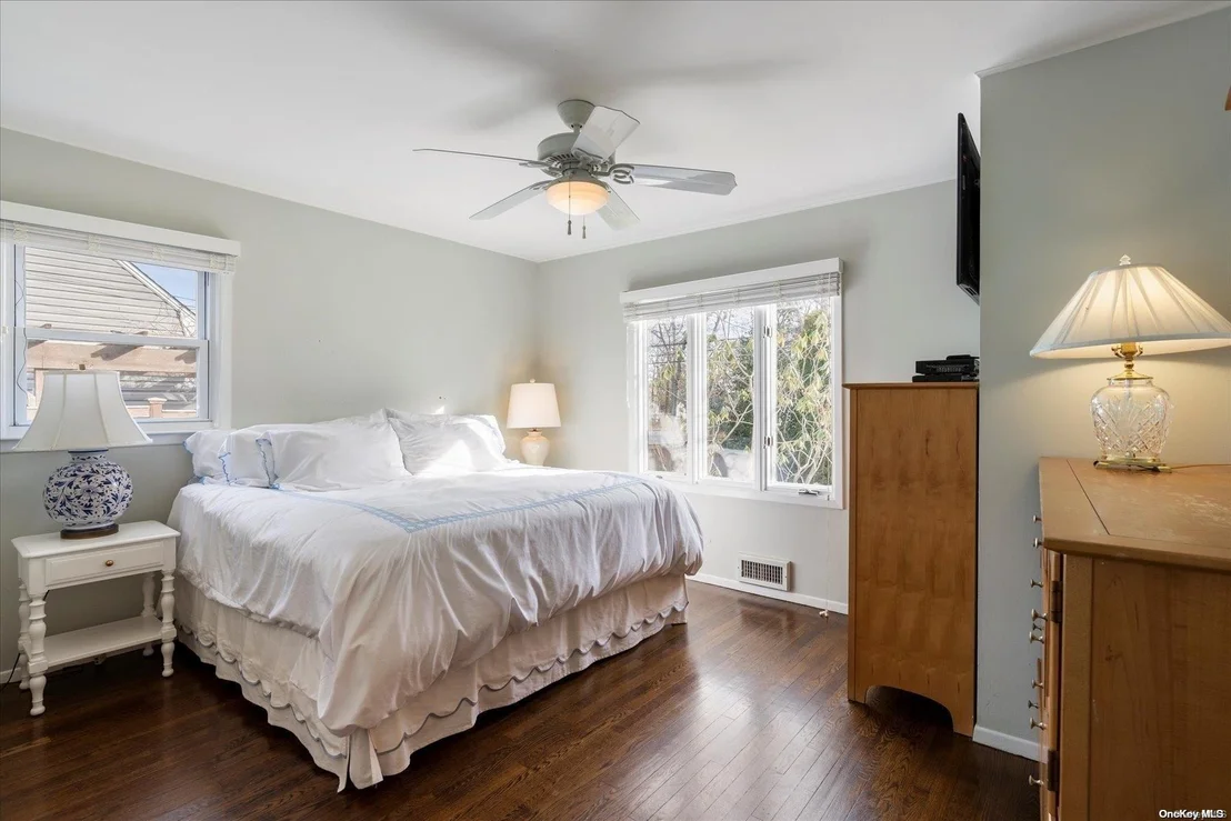 Photo of 4985 Peconic Bay Boulevard