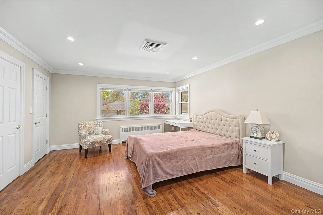 Photo of 31 Edgemere Drive