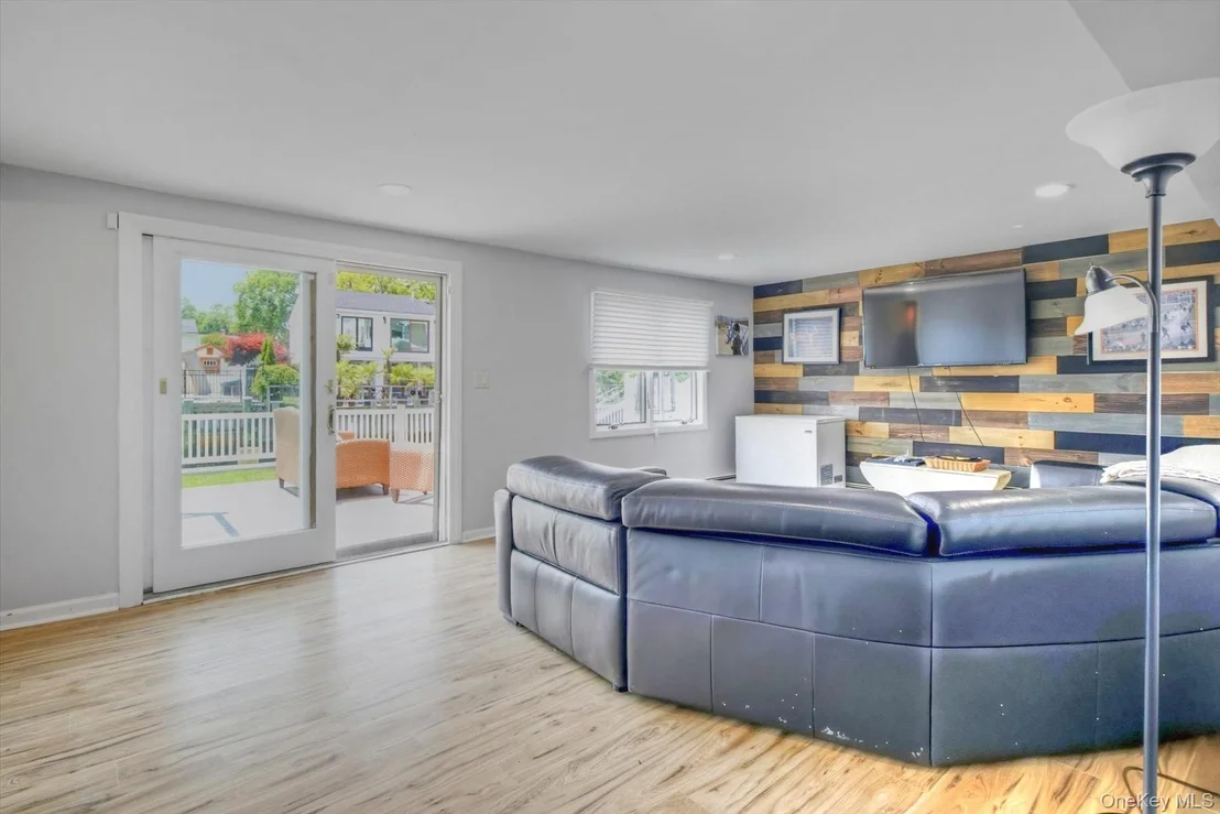 Photo of 3784 Carrel Boulevard