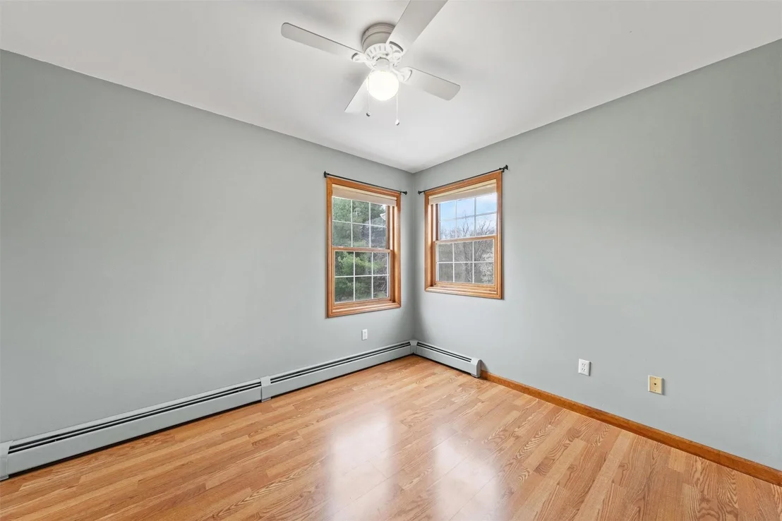 Photo of 69 Mallory Lane
