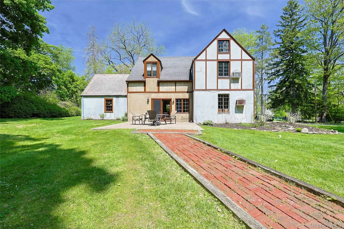 Photo of 404 Downing Way
