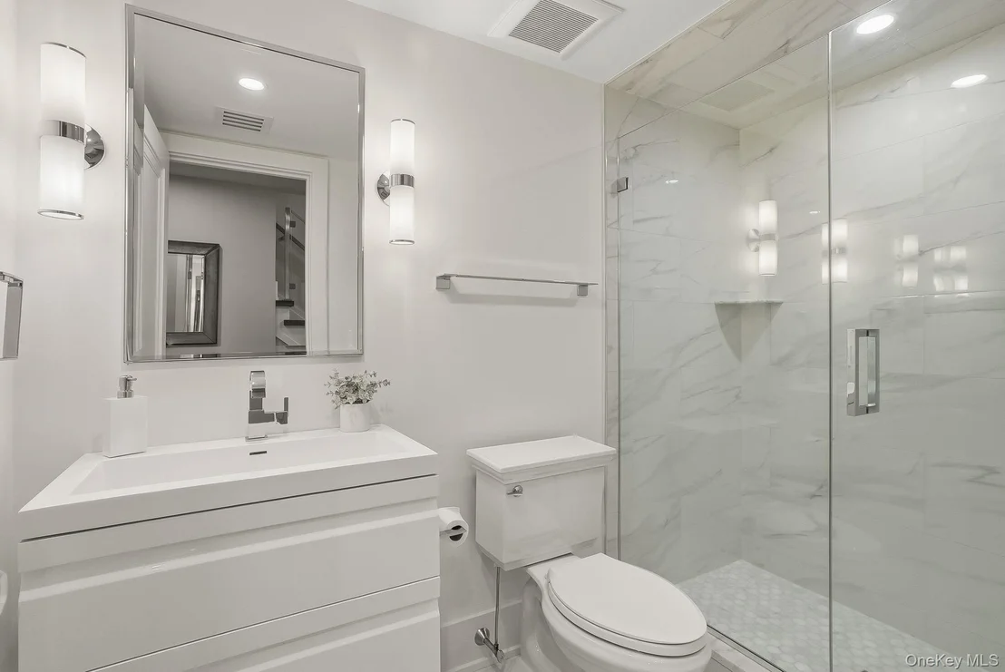 Photo of 9 Kirby Lane N