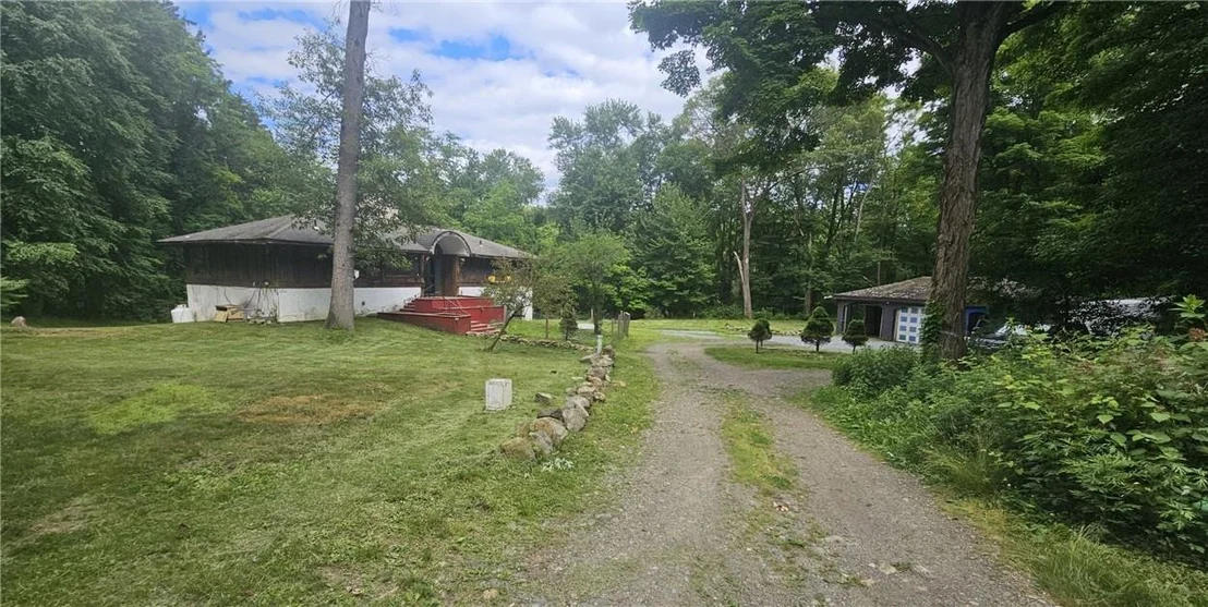 Photo of 1166 Old Albany Post Road