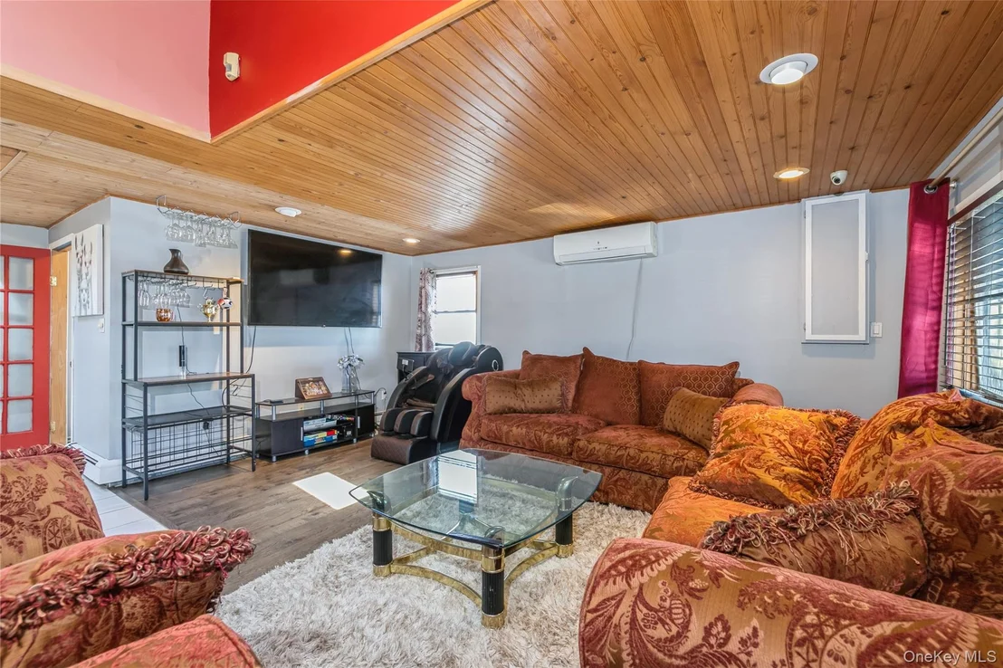 Photo of 84 Corbin Avenue