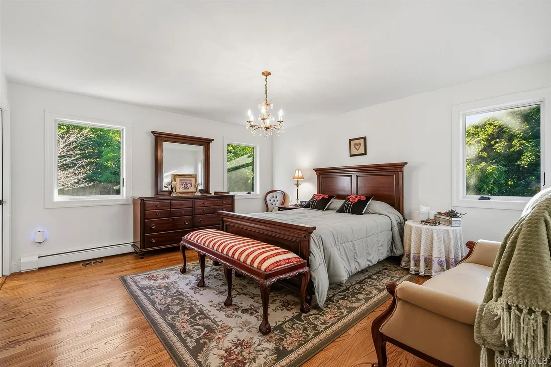 Photo of 12 Whitefield Avenue