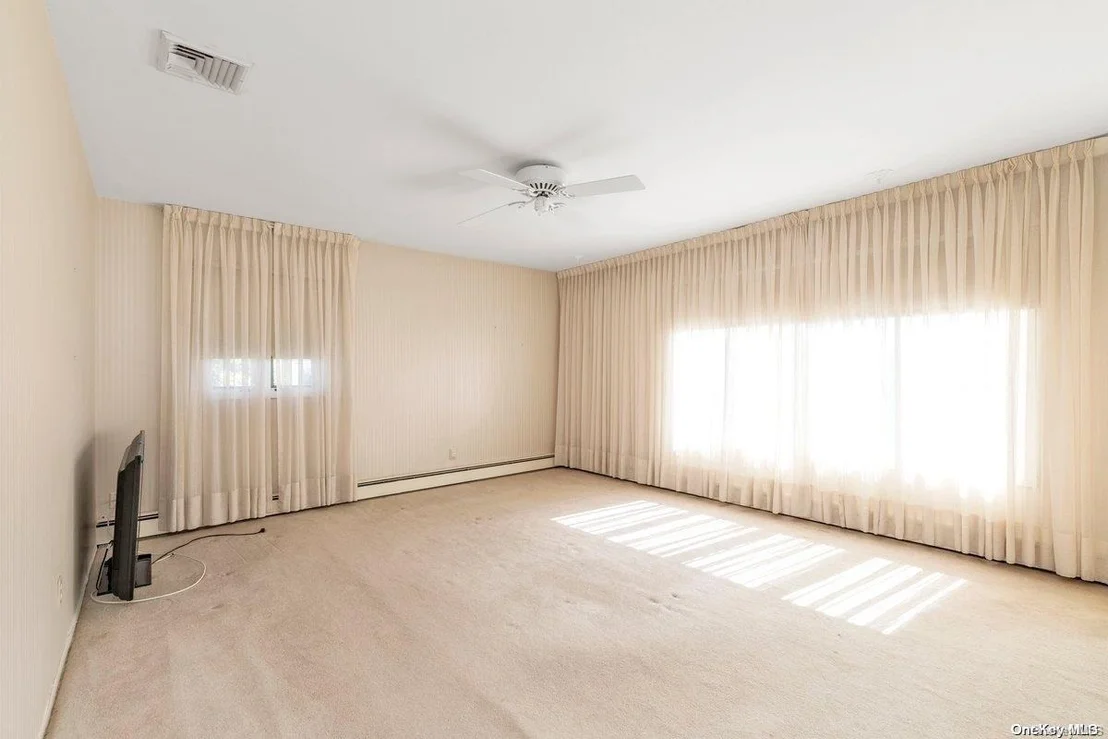 Photo of 2897 Harbor Road