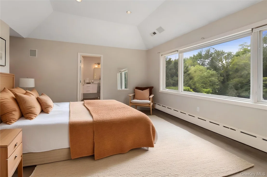 Photo of 33 Hillandale Road