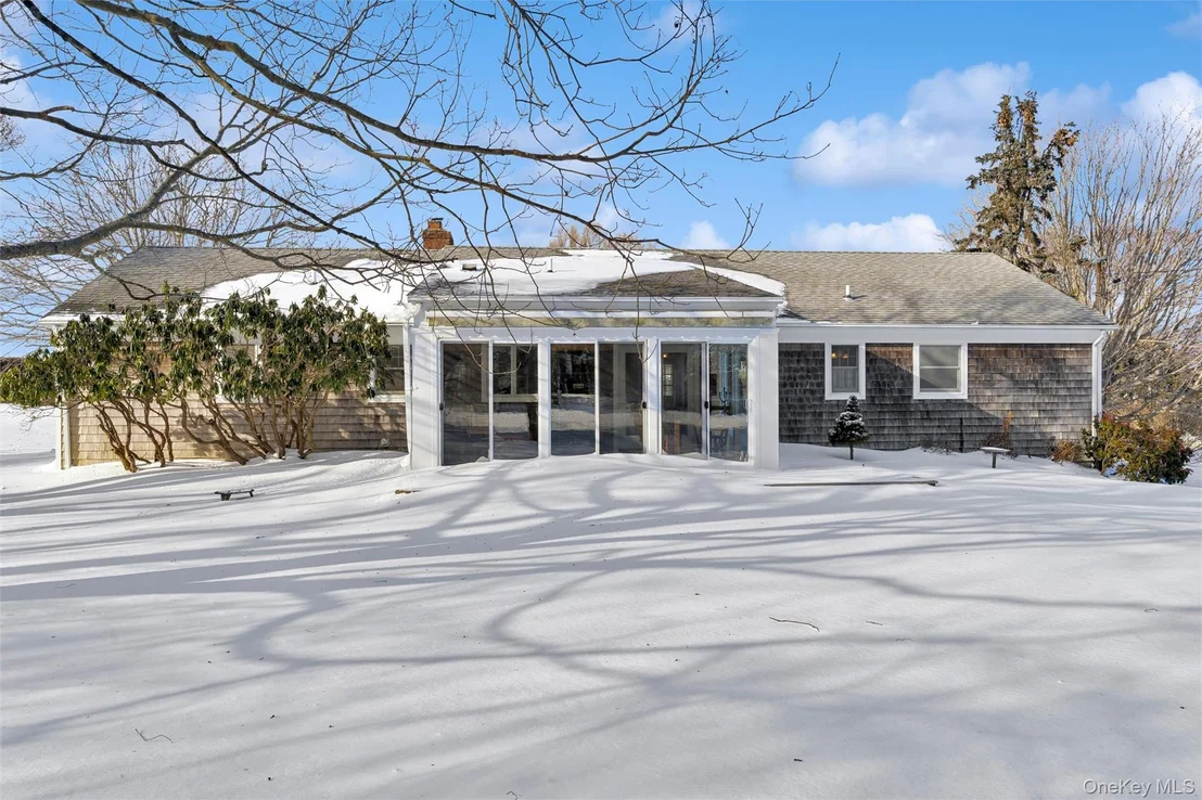 Photo of 350 Soundview Road