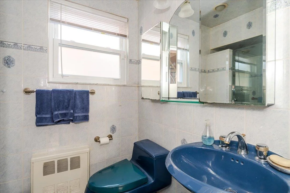 Photo of 1454 Dwight Place