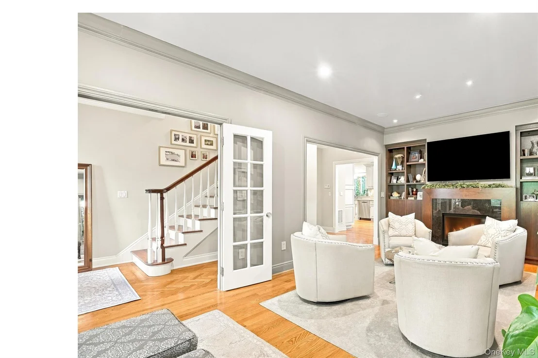 Photo of 102 Florence Avenue