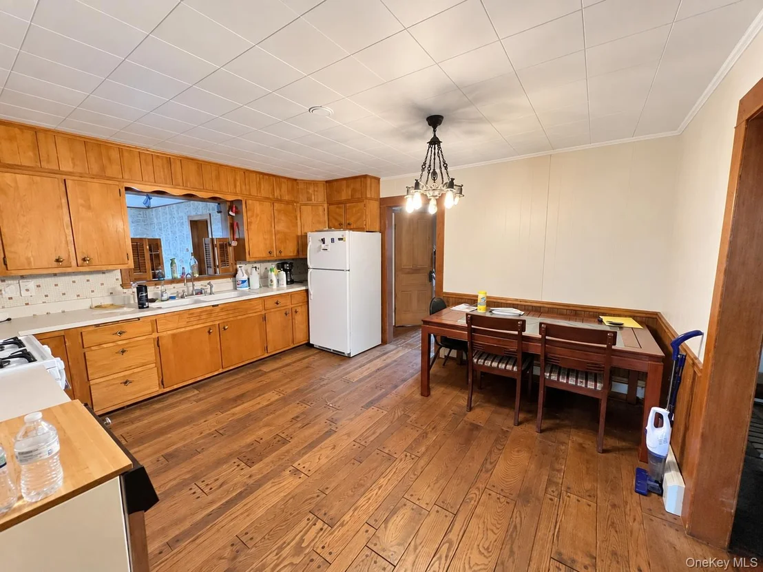 Photo of 39 Maple Avenue
