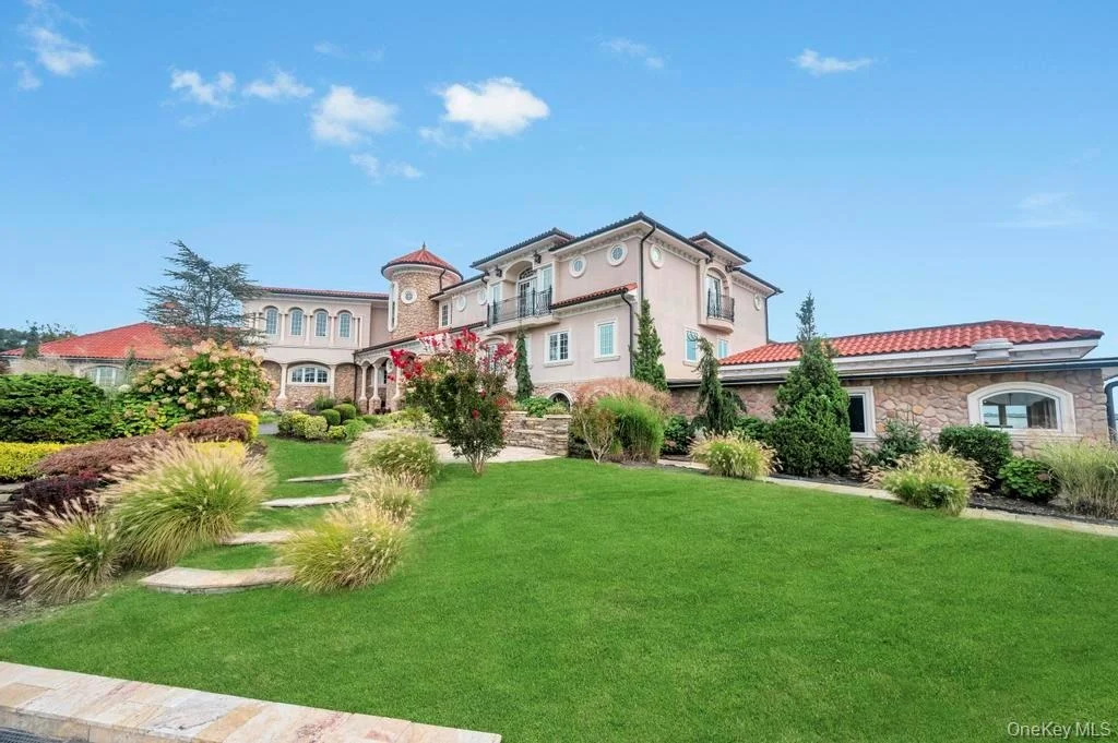 Photo of 1101 Harbor Road