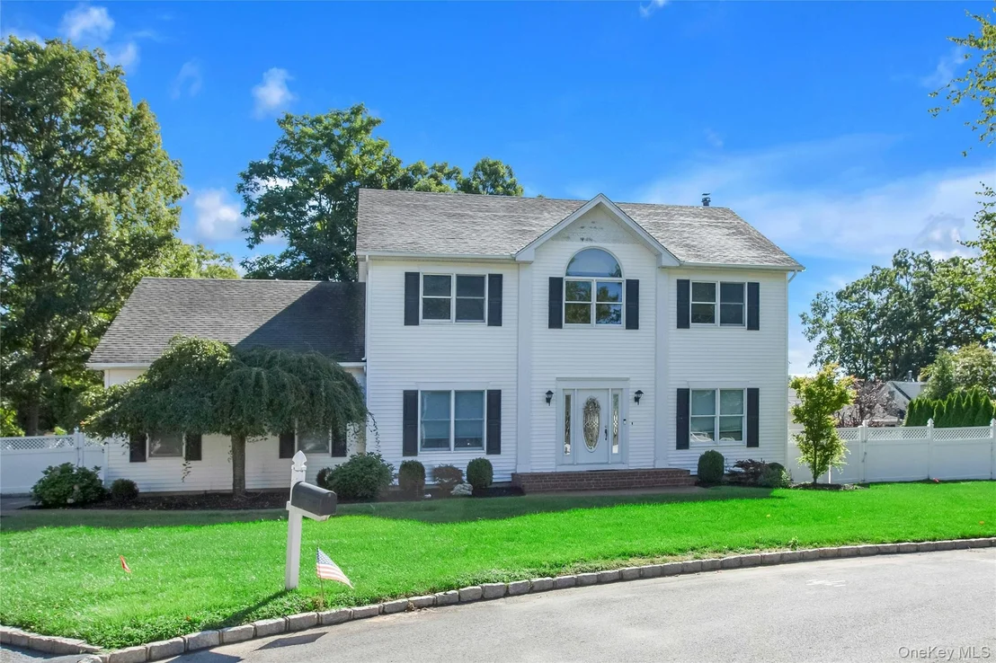 Photo of 11 Raphael Boulevard