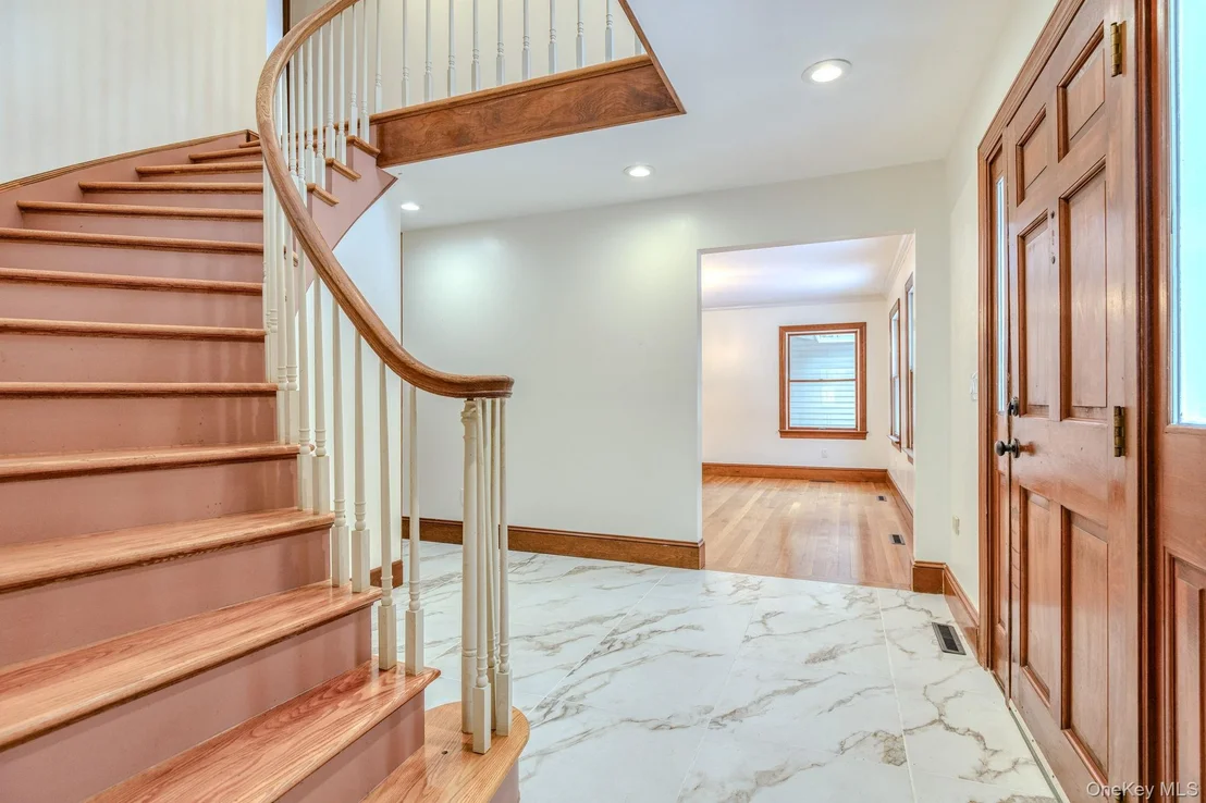 Photo of 24 Deer Run Road