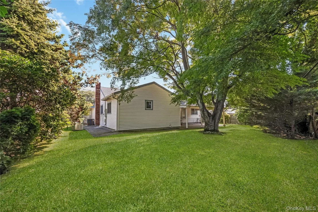 Photo of 52 Voorhis Drive