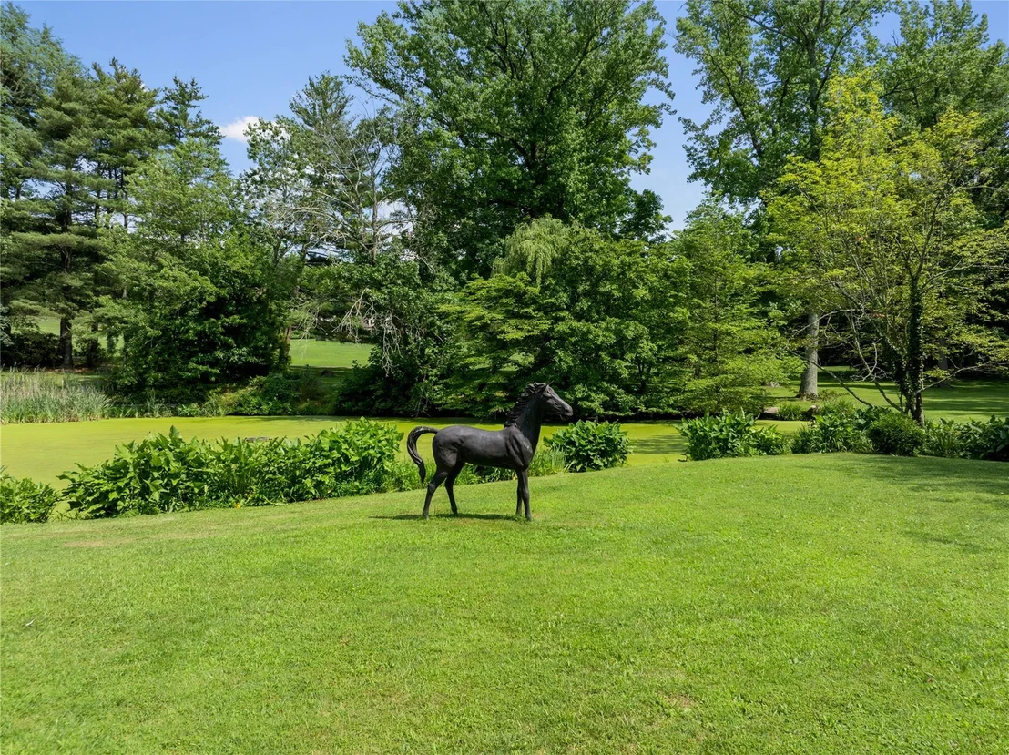 Photo of 102 Horseshoe Road
