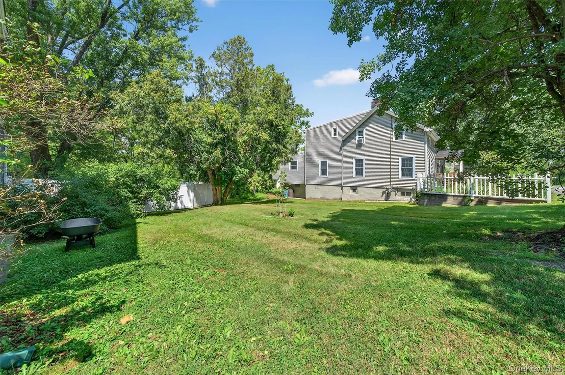 Photo of 1 Pond Road