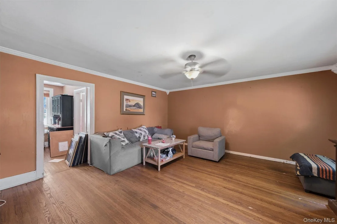 Photo of 10 Dutchess Avenue