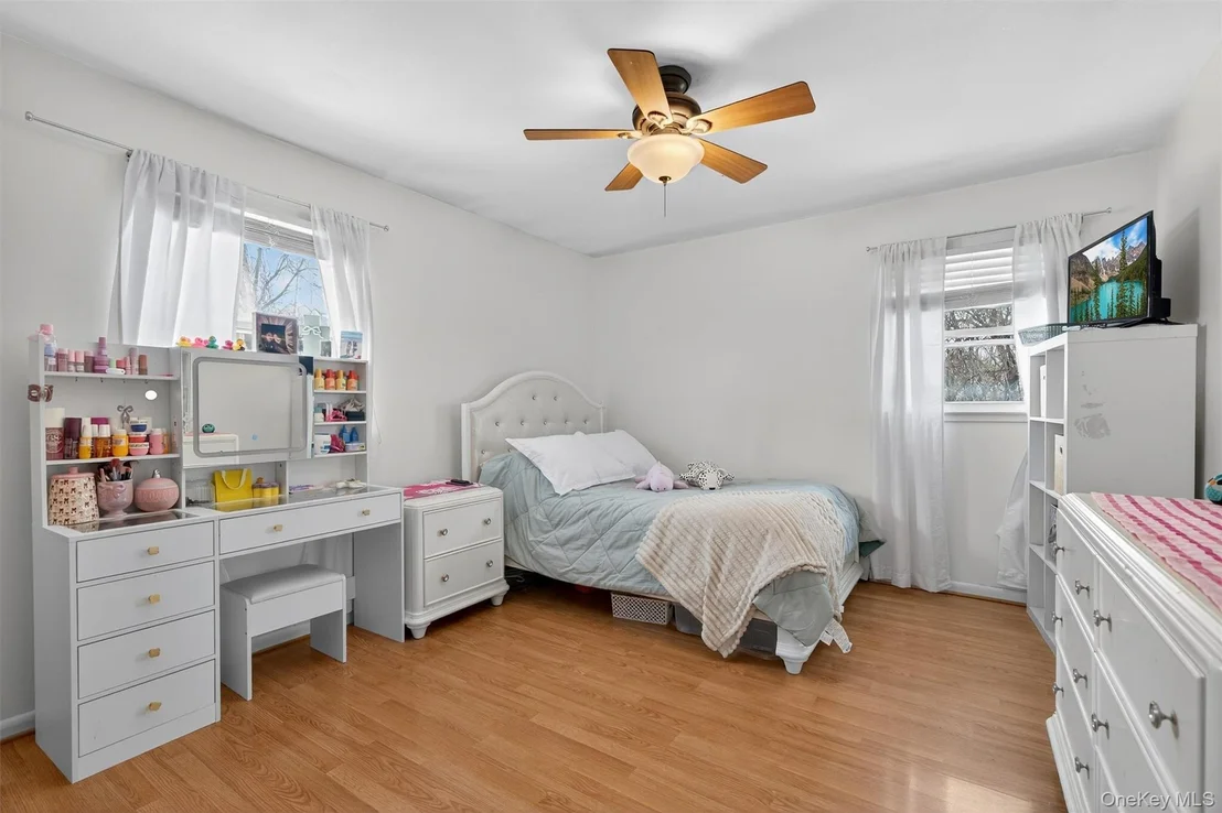 Photo of 85 Farries Avenue