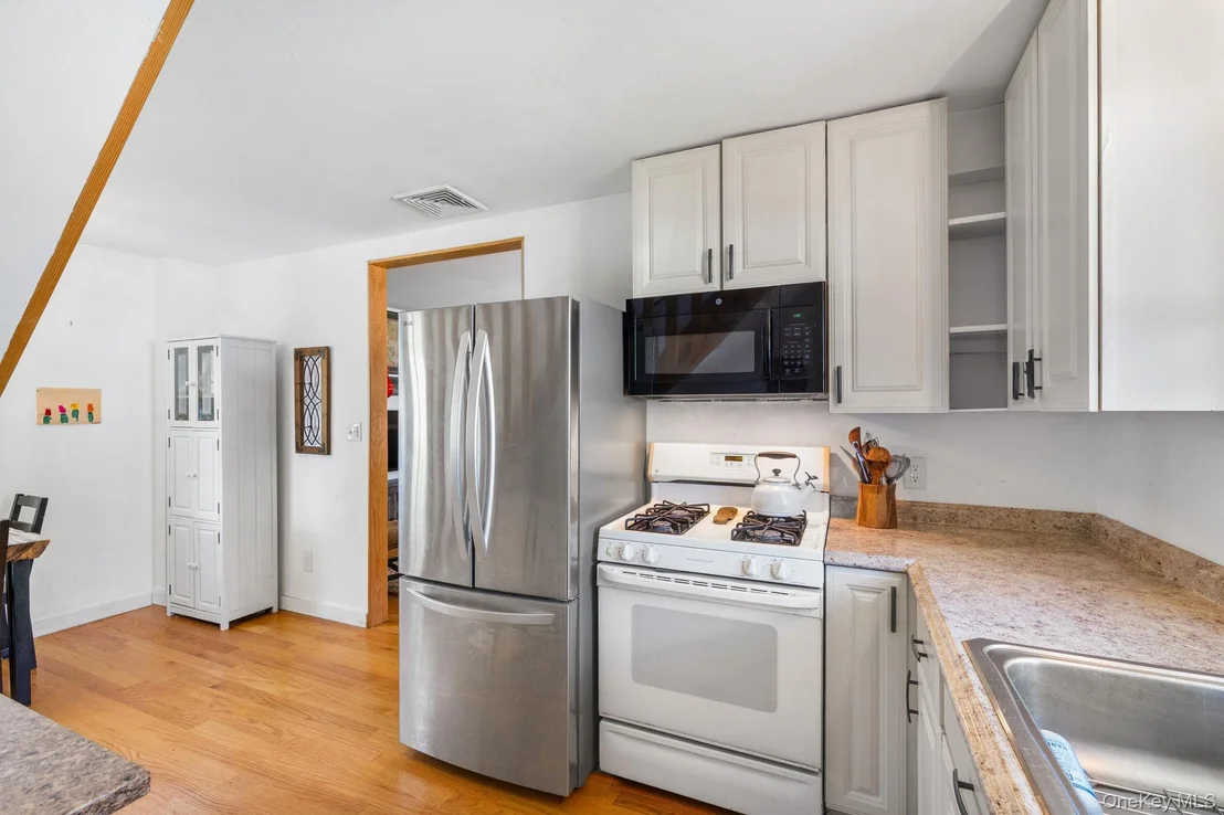 Photo of 9 Willow Avenue