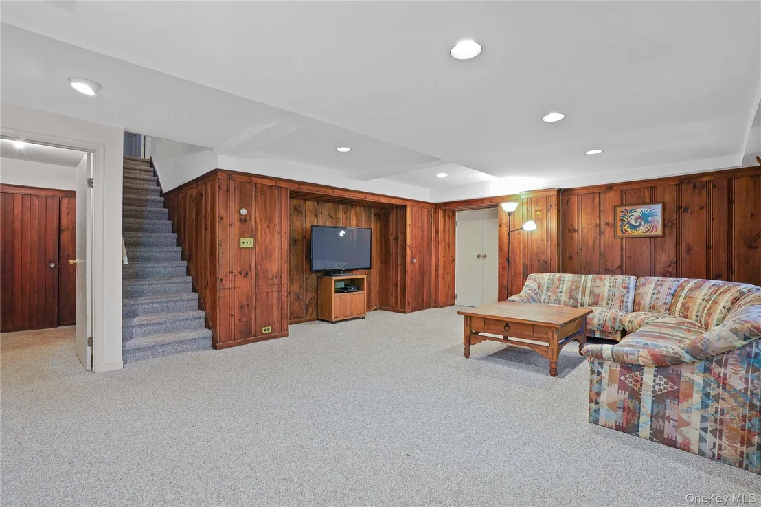 Photo of 253 Cliff Avenue