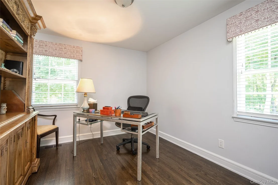 Photo of 15 Laurel Hill Road