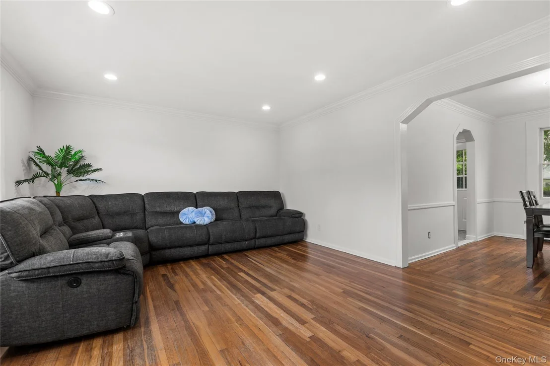 Photo of 14 Evans Avenue