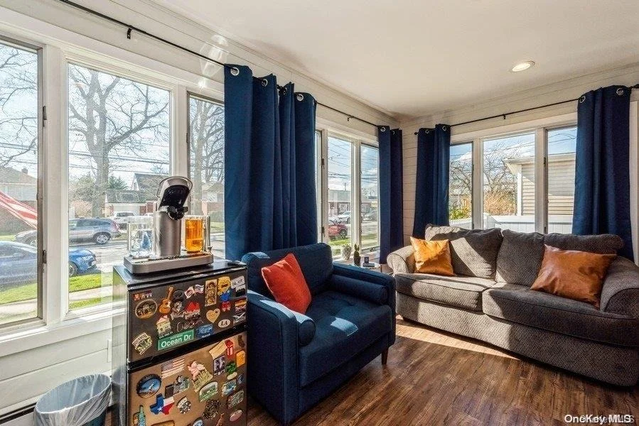 Photo of 2275 Centre Avenue