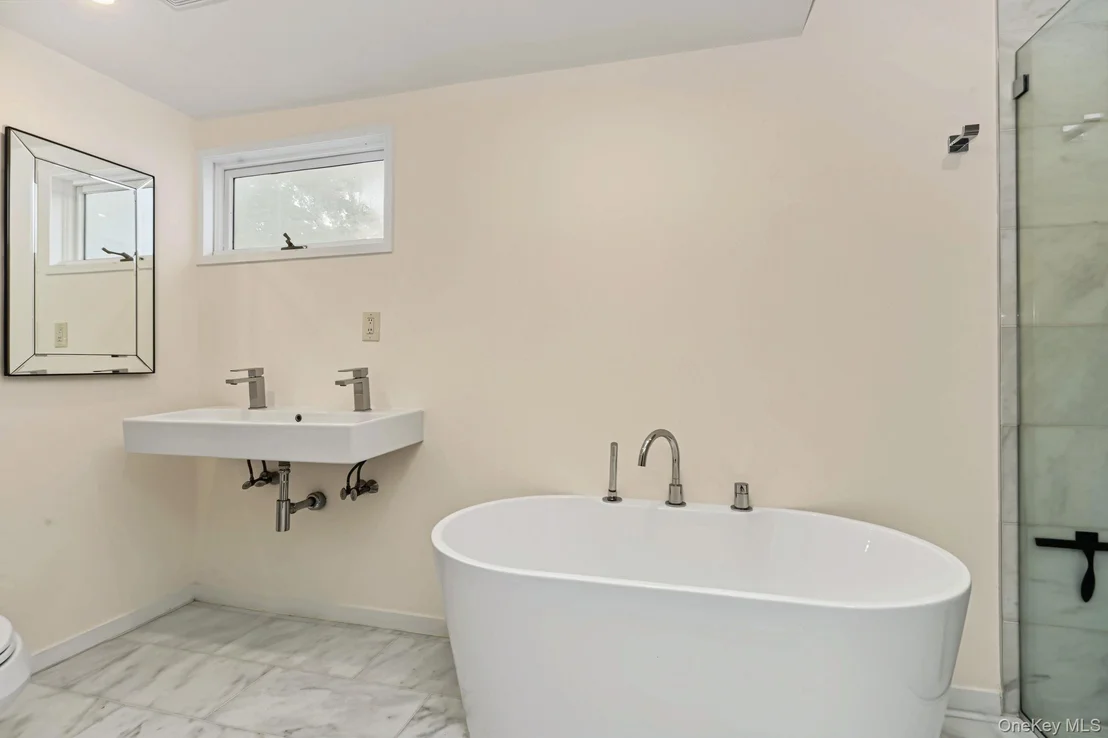 Photo of 4 Leatherstocking Lane