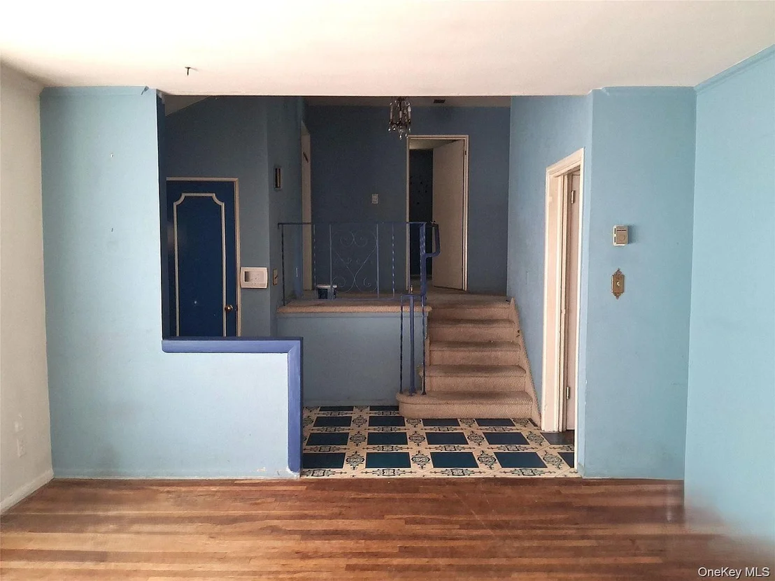 Photo of 1036 Furth Road