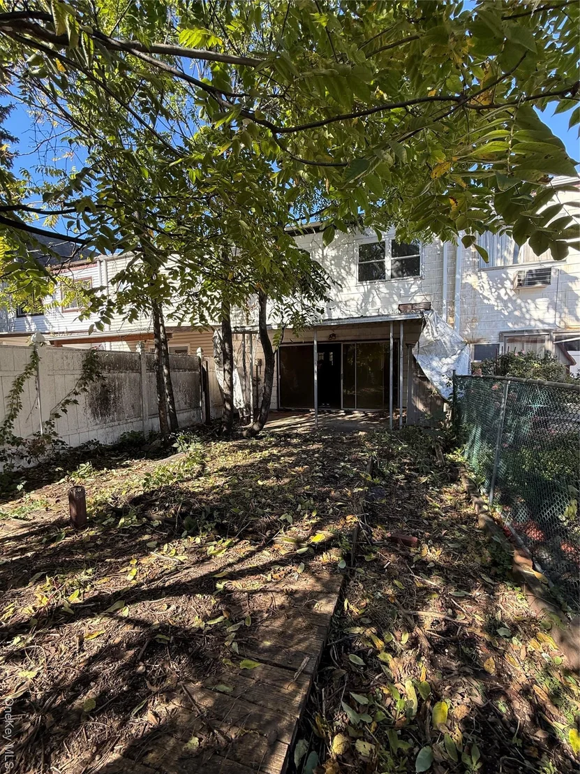 Photo of 160 Halgren Crescent
