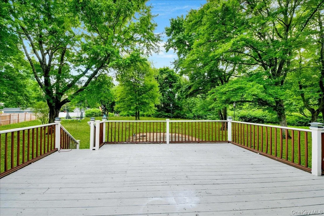 Photo of 9 Hillside Close