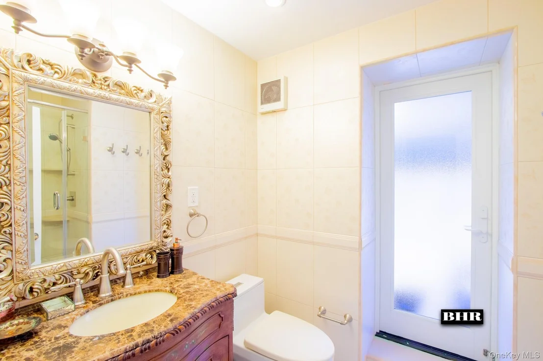 Photo of 4094 Ocean Avenue