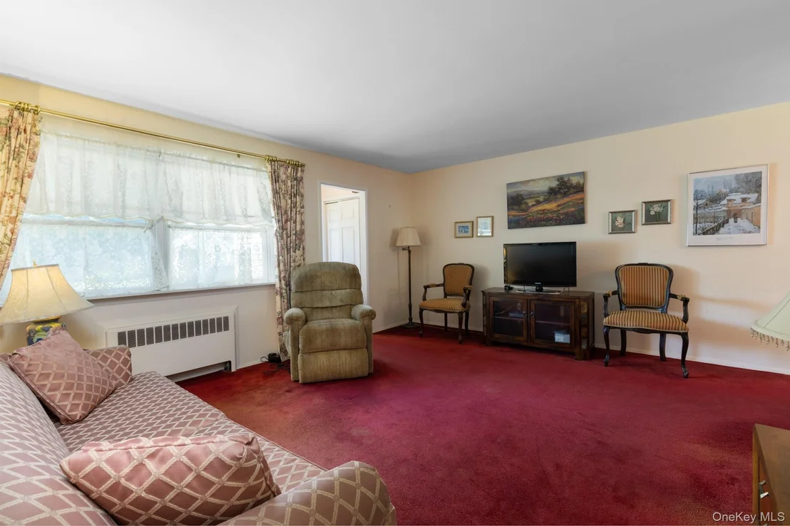 Photo of 2057 Paddock Road