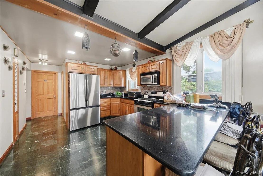 Photo of 672 Drew Street