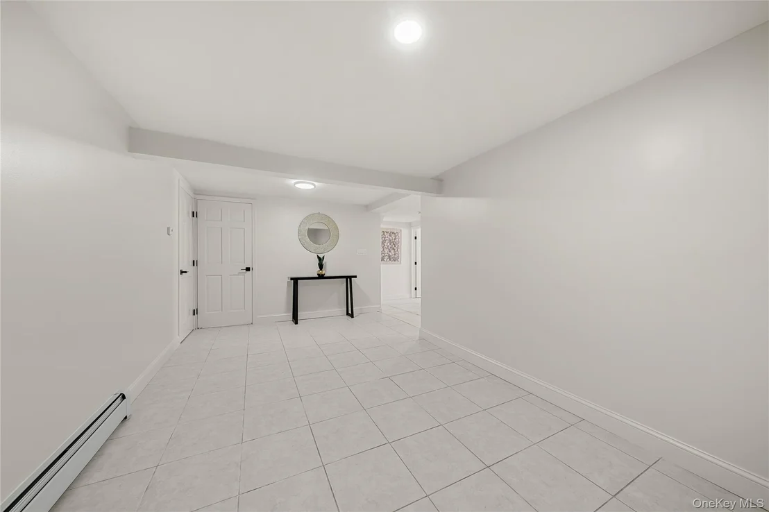 Photo of 3260 Shore Road