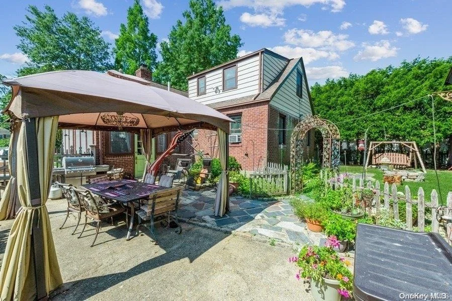 Photo of 9 Sunset Road