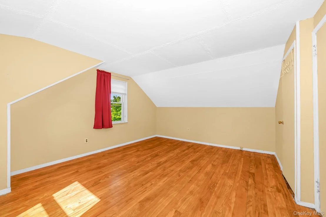 Photo of 214 Root Avenue