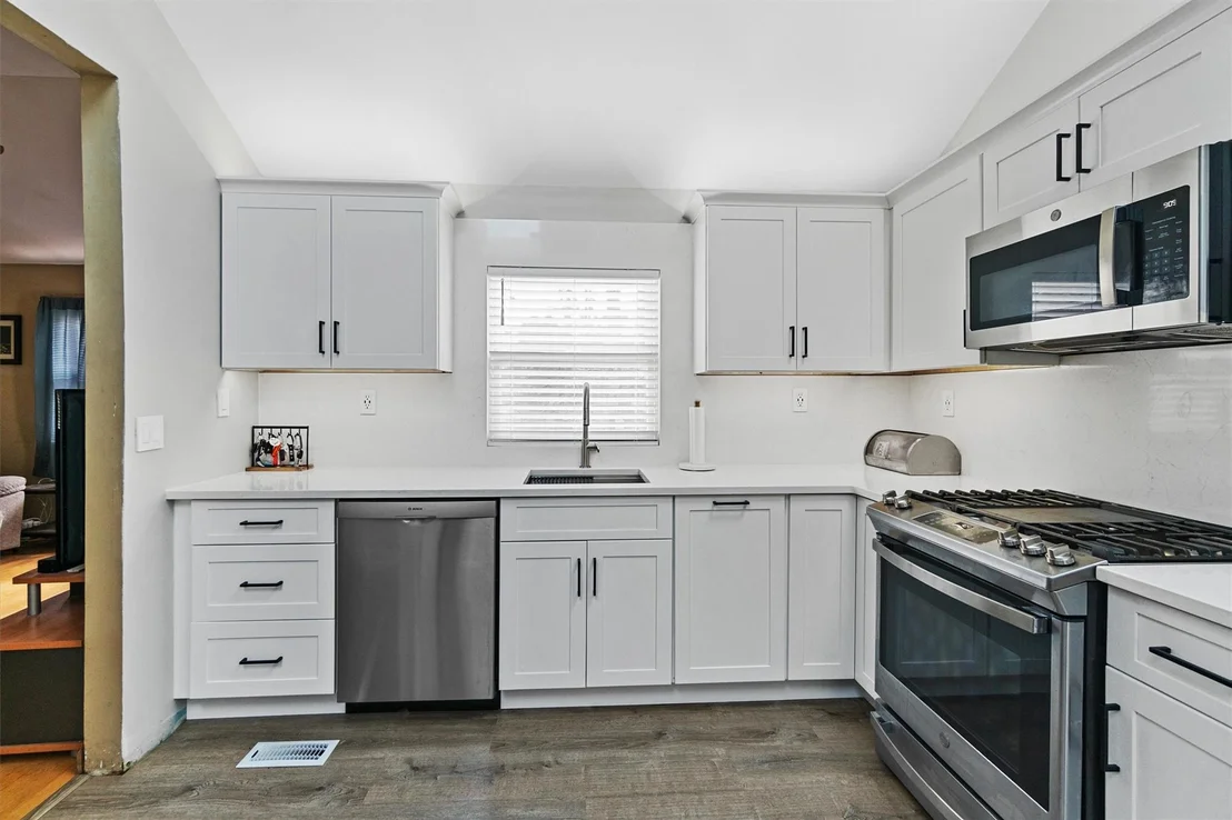 Photo of 49 Lakeside Drive