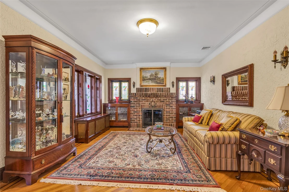 Photo of 40 Harding Avenue