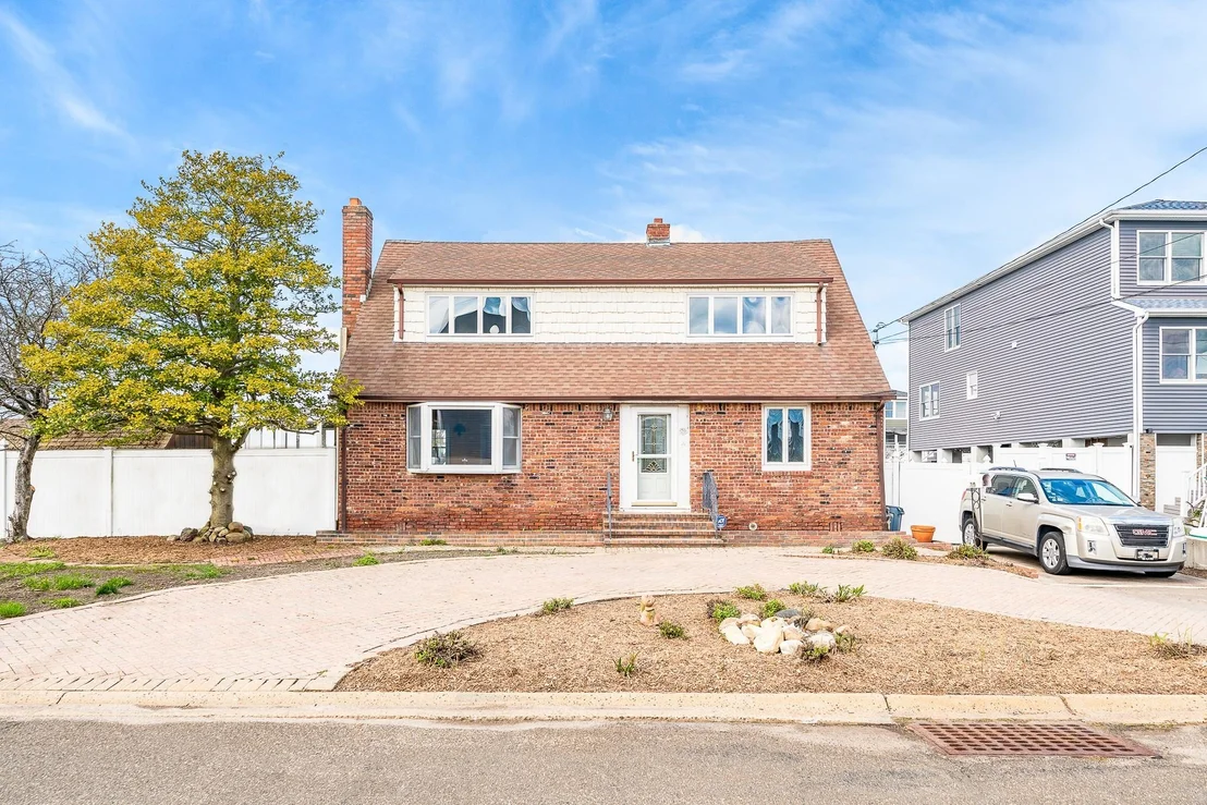 Photo of 39 Mitchell Avenue