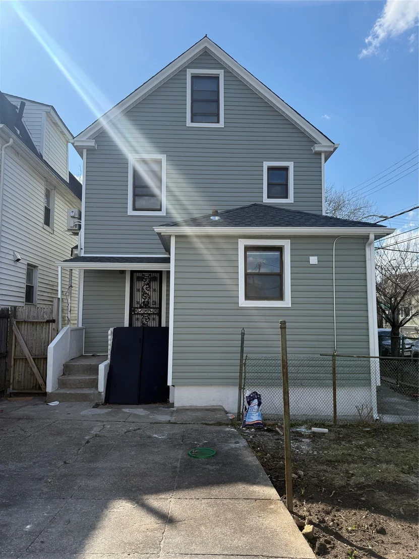Photo of 3301 146th Street