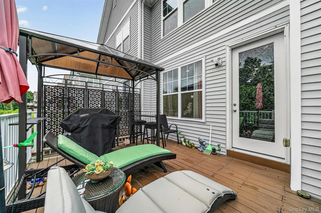 Photo of 93 Meadow View Drive