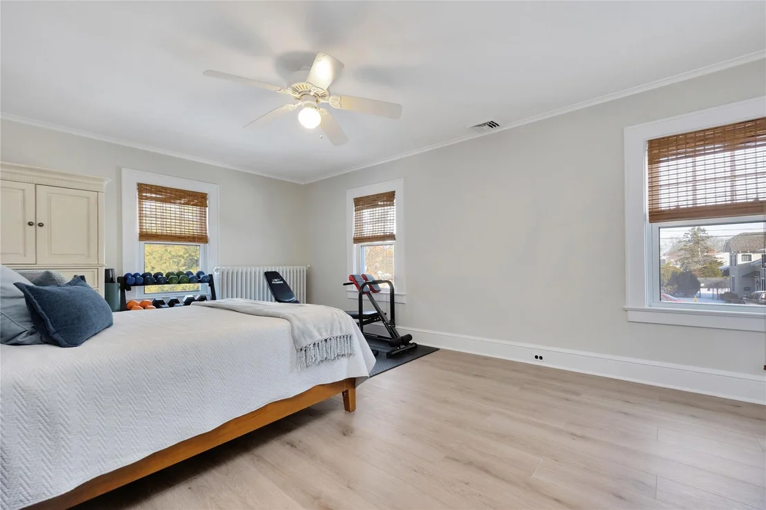 Photo of 32 Cedar Avenue Extension