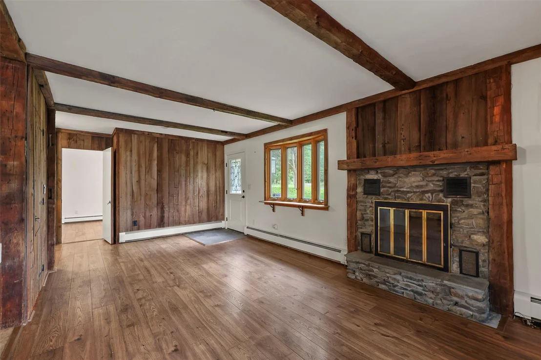 Photo of 1122 Lake View Road